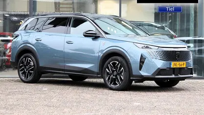 Blauw Occasion 2026 Peugeot 5008 GT SUV | € 36.987 (Eerlijke prijs)