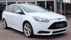 Wit Gebruikt 2013 Ford Focus ST Hatchback | € 11.940 (Goede deal)