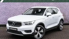 Grijs Gebruikt 2021 Volvo XC40 Inscription SUV | € 30.394 (Eerlijke prijs)