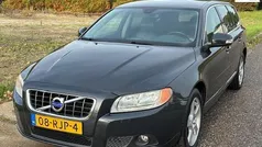 Grijs, metallic lak Gebruikt 2011 Volvo V70 Momentum Stationwagen | € 9.749 (Goede deal)