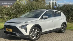 Grijs Gebruikt 2021 Hyundai Bayon Premium SUV | € 18.995 (Eerlijke prijs)