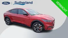 Rood Gebruikt 2024 Ford Mustang Mach-E Premium SUV | € 39.800 (Eerlijke prijs)