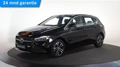 Zwart Gebruikt 2023 Mercedes B250e Business MPV | € 34.850 (Goede deal)