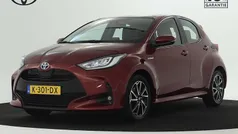Rood Gebruikt 2020 Toyota Yaris Hybrid Hatchback | € 20.900 (Eerlijke prijs)