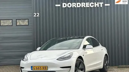 Gebruikt 2019 Tesla Model 3 Standard Range Sedan | € 15.745 (Eerlijke prijs)