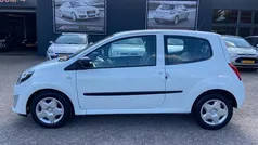 Wit Gebruikt 2010 Renault Twingo Authentique Hatchback | € 3.395 (Eerlijke prijs)