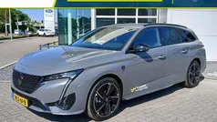 Grijs Gebruikt 2025 Peugeot e-308 Avantage Hatchback | € 38.935 (Eerlijke prijs)