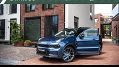 Blauw, metallic lak Nieuw 2025 Lynk & Co 01 SUV | € 36.899 (Eerlijke prijs)