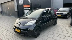 Zwart Gebruikt 2006 Peugeot 107 Hatchback | € 1.999 (Eerlijke prijs)