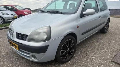 Occasion Renault Clio II Expression 98 PK (72 kW) 2001 Grijs Hatchback