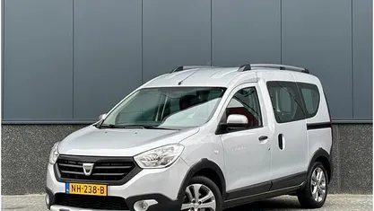 Occasion Dacia Dokker Stepway 116 PK (85 kW) 2017 Grijs MPV