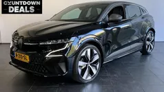Gebruikt 2022 Renault Megane E-Tech Iconic Hatchback | € 27.650 (Eerlijke prijs)