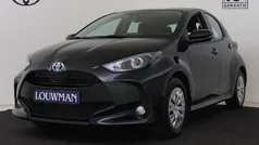 Gebruikt 2024 Toyota Yaris Hybrid Active Hatchback | € 22.945 (Eerlijke prijs)