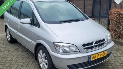 Occasion Opel Zafira Design Edition 147 PK (108 kW) 2004 Grijs MPV