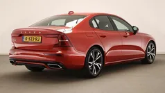 Gebruikt 2021 Volvo S60 R-Design Sedan | € 29.400 (Goede deal)