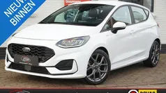 Wit Gebruikt 2022 Ford Fiesta ST-Line Hatchback | € 19.250 (Eerlijke prijs)
