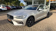 Zilver Gebruikt 2021 Volvo V60 Business Edition Stationwagen | € 27.940 (Eerlijke prijs)