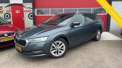 Occasion Skoda Octavia Business Line 2021 Grijs Stationwagen