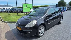 Zwart Occasion 2007 Renault Clio II Extreme Hatchback | € 1.899 (Eerlijke prijs)