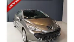 Grijs, metallic lak Gebruikt 2008 Peugeot 207 CC Roland Garros Cabriolet | € 4.999 (Eerlijke prijs)