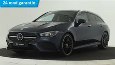 Donker 667 metallic denimblauw Gebruikt 2024 Mercedes CLA200 Shooting Brake AMG line Stationwagen | € 45.950 (Eerlijke prijs)