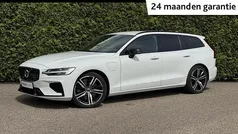 Wit Gebruikt 2022 Volvo V60 R-Design Stationwagen | € 38.940 (Eerlijke prijs)