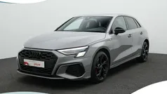 Grijs Gebruikt 2022 Audi A3 Sportback e-tron Competition Hatchback | € 32.900 (Eerlijke prijs)