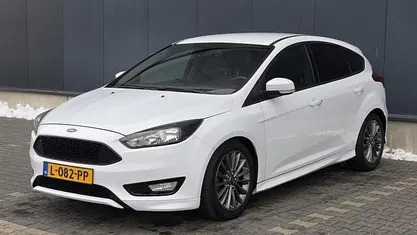 Wit Occasion 2018 Ford Focus Business Edition Hatchback | € 10.600 (Goede deal)