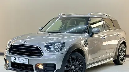Grijs (metallic) Gebruikt 2018 Mini One Countryman SUV | € 19.950 (Eerlijke prijs)