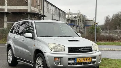 Grijs Gebruikt 2002 Toyota RAV4 Luna SUV | € 4.950 (Eerlijke prijs)