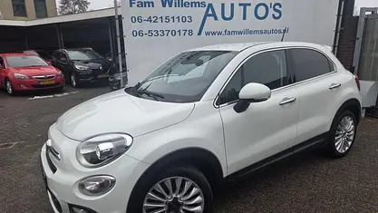 Wit Occasion 2015 Fiat 500X Lounge SUV | € 8.448 (Eerlijke prijs)