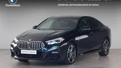 Saphirschwarz metallic (donker zwart metallic) Gebruikt 2022 BMW 218 Executive Coupé | € 26.450 (Eerlijke prijs)
