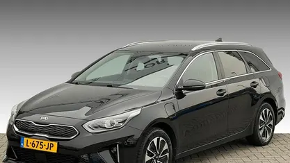 Occasion 2021 Kia Ceed Hatchback | € 21.895 (Eerlijke prijs)