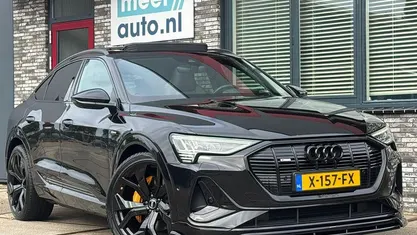 Zwart Gebruikt 2021 Audi e-tron Sportback S-Line SUV | € 39.945 (Eerlijke prijs)