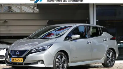 Grijs, metallic lak Gebruikt 2019 Nissan Leaf N-Connecta Hatchback | € 14.950 (Eerlijke prijs)