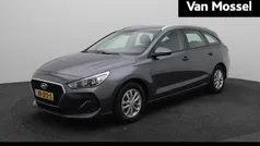 Micron gray (z3g) Gebruikt 2019 Hyundai i30 Comfort Stationwagen | € 15.940 (Eerlijke prijs)
