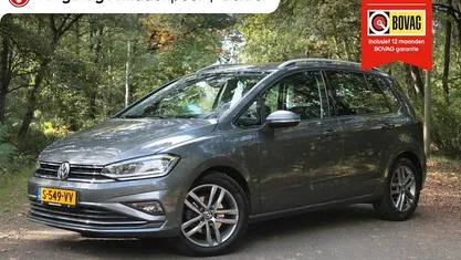 Grijs Gebruikt 2023 VW Golf Highline MPV | € 22.950 (Super prijs)