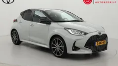 Wit Gebruikt 2023 Toyota Yaris Hybrid Sport Hatchback | € 27.999 (Eerlijke prijs)