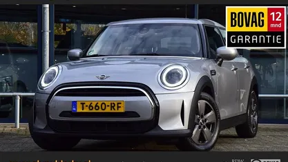 Grijs Gebruikt 2023 Mini Cooper Classic Hatchback | € 23.690 (Eerlijke prijs)