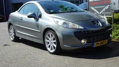 Grijs, metallic lak Gebruikt 2009 Peugeot 207 CC Roland Garros Cabriolet | € 2.999 (Eerlijke prijs)
