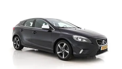 Occasion Volvo V40 Business Edition 150 PK (110 kW) 2014 Black sapphire (zwart metallic) Stationwagen