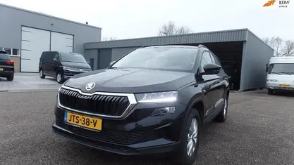 Occasion Skoda Karoq Business Line 150 PK (110 kW) 2025 Zwart SUV
