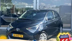 Zwart Gebruikt 2020 Toyota Aygo X-play Hatchback | € 10.900 (Eerlijke prijs)
