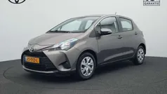 Grijs metallic Gebruikt 2018 Toyota Yaris Comfort Hatchback | € 12.245 (Eerlijke prijs)