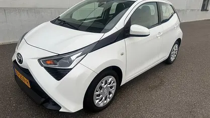 Gebruikt 2019 Toyota Aygo X-play Hatchback | € 7.950 (Goede deal)