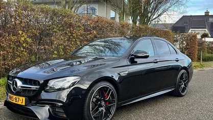 Zwart (metallic) Gebruikt 2019 Mercedes S63 AMG AMG Sedan | € 79.950 (Eerlijke prijs)