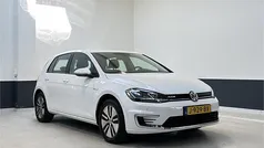 Wit Gebruikt 2020 VW e-Golf Hatchback | € 12.409 (Eerlijke prijs)