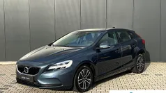 Blauw Gebruikt 2019 Volvo V40 Hatchback | € 19.935 (Eerlijke prijs)