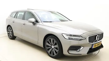 Grijs Occasion 2018 Volvo V60 Inscription Stationwagen | € 23.900 (Goede deal)
