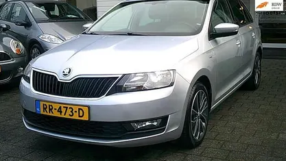 Occasion Skoda Rapid Drive 95 PK (69 kW) 2018 Grijs (metallic) Hatchback